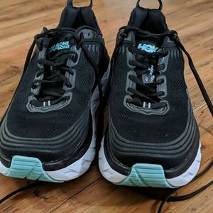 Hoka One Bondi 6